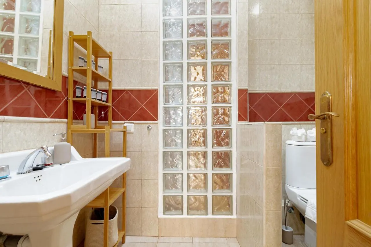 C10 Spacious 5 Bedroom In Soho Malaga Spain