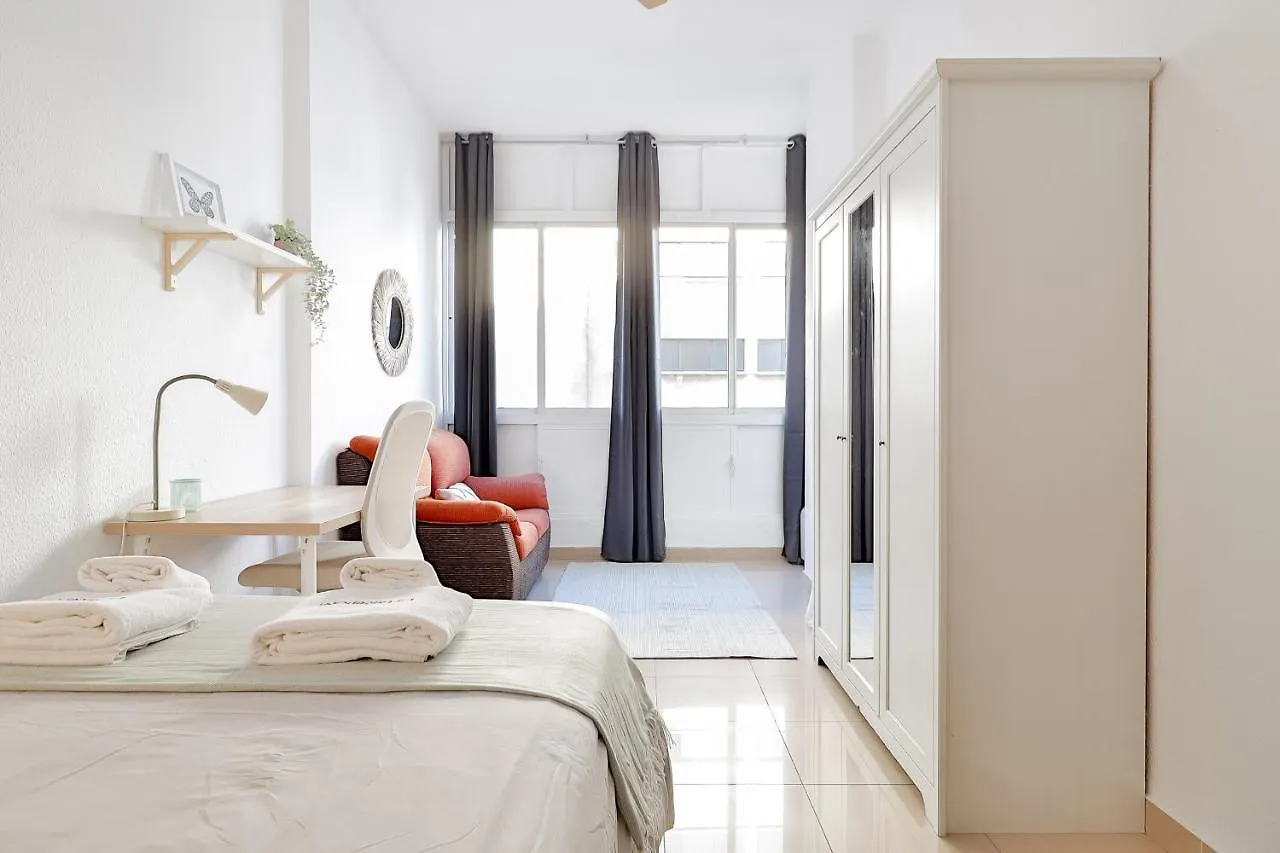C10 Spacious 5 Bedroom In Soho Malaga
