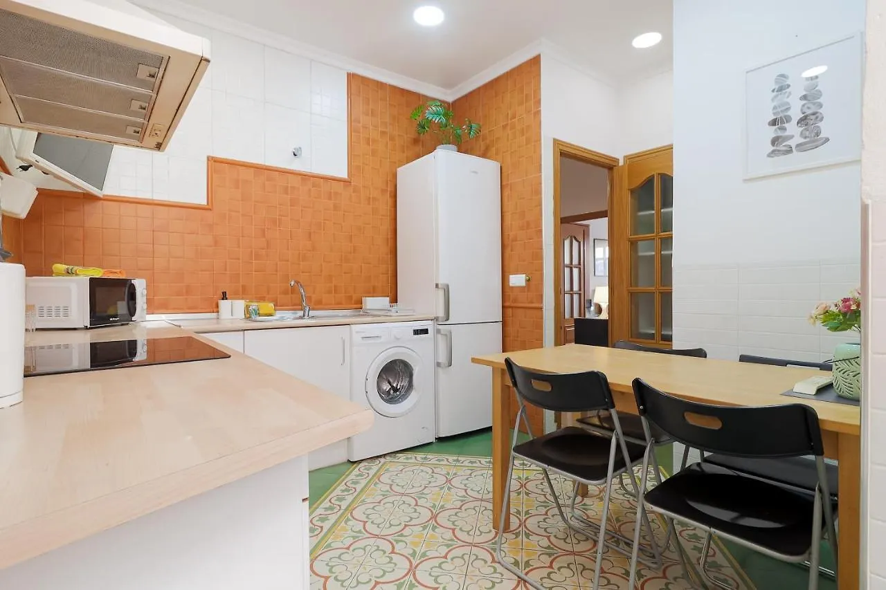 Apartment C10 Spacious 5 Bedroom In Soho Malaga Spain