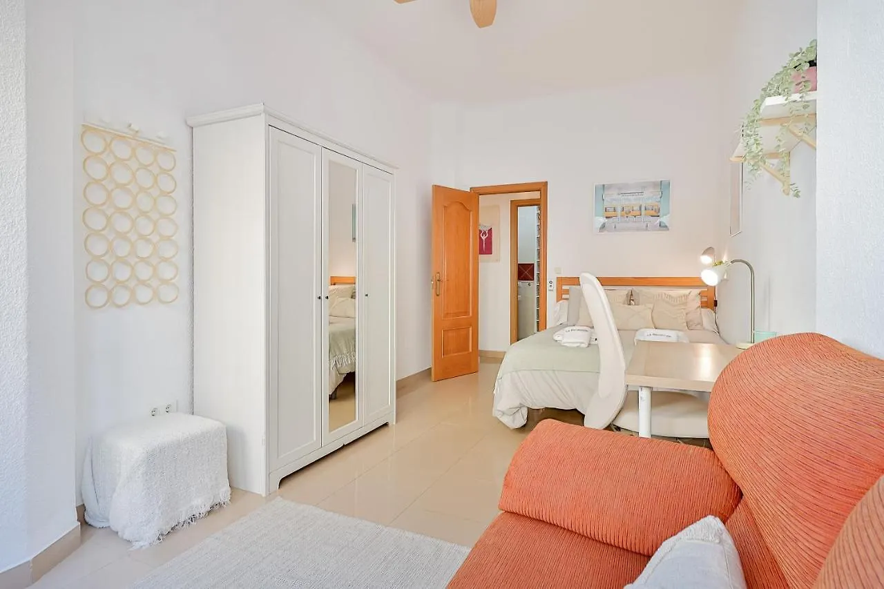 Apartment C10 Spacious 5 Bedroom In Soho Malaga