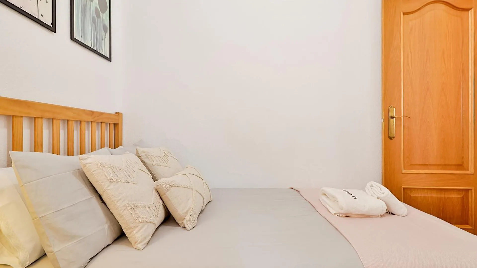 C10 Spacious 5 Bedroom In Soho Malaga Apartment
